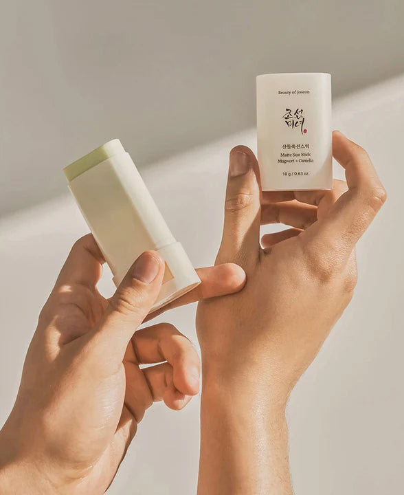 BEAUTY OF JOSEON MATTE SUN STICK MUGWORT-CAMELIA SPF50+PA++++ 18g