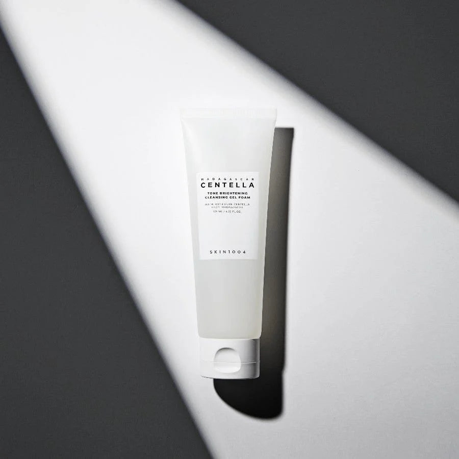 SKIN 1004 MADAGASCAR CENTELLA TONE BRIGHTENING CLEANSING GEL FOAM 125ml